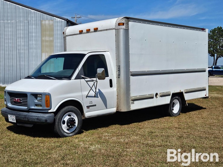 2002-gmc-3500-image-1