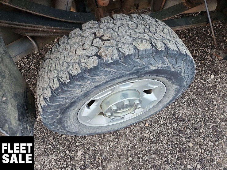 2012-ford-f350-image-30