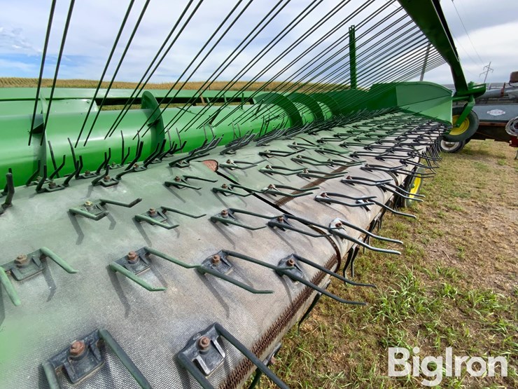 john-deere-212-image-16