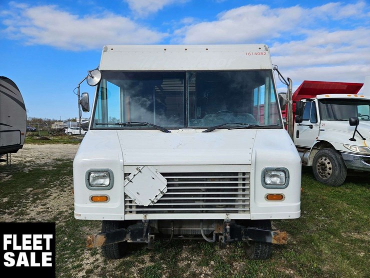 non-operable-2015-ford-e-series-s/a-step-van-image-9