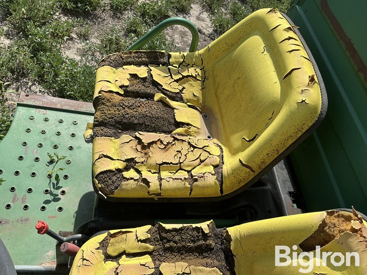 john-deere-gator-image-14