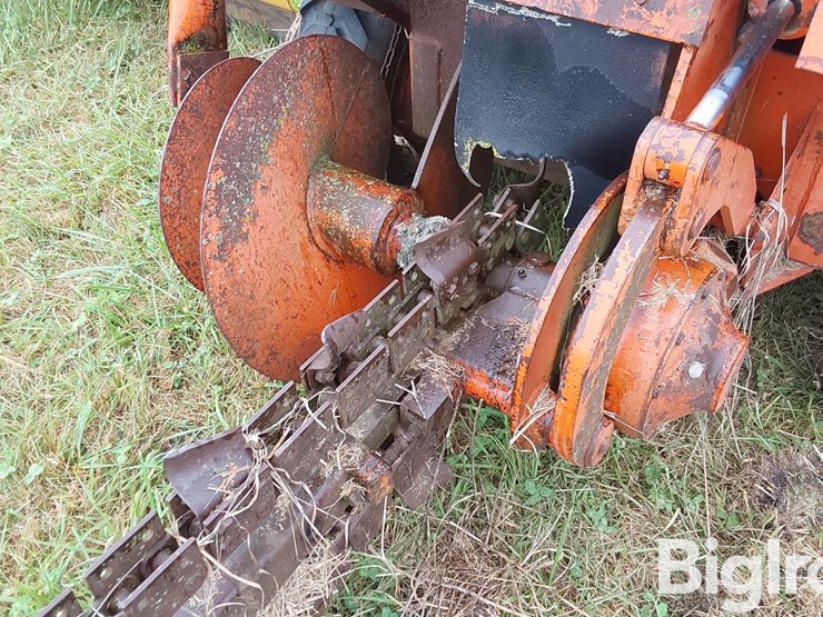 ditch-witch-v30-image-18