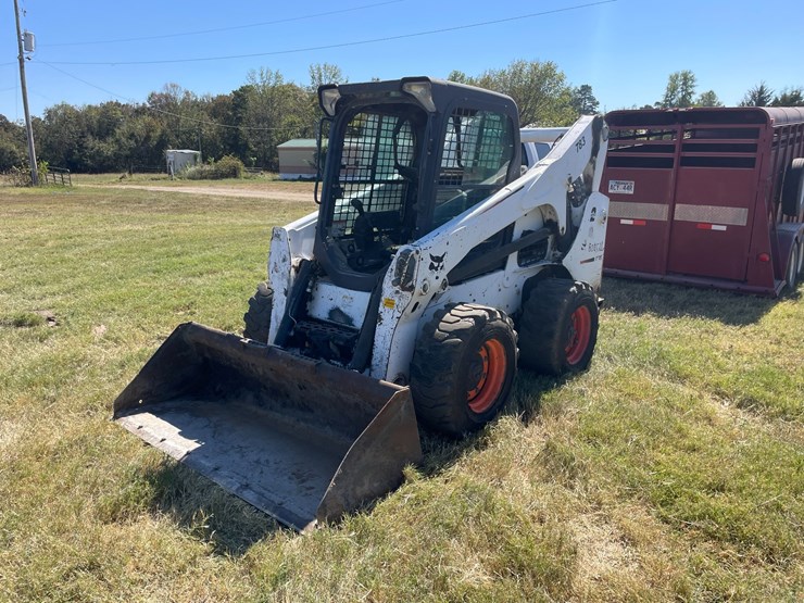 2015-bobcat-s750-image-1