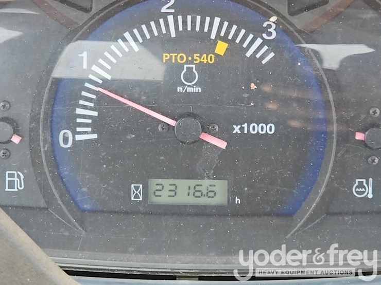 2016-kubota-mx5200hst-image-26
