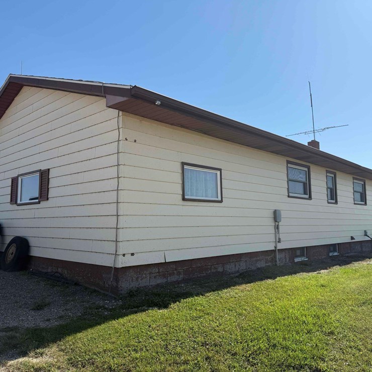 House **TO BE MOVED**