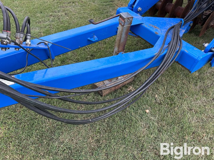 2011-landoll-7431-26-image-10