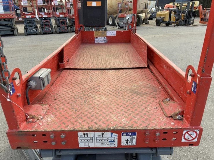 skyjack-sj-3219-scissor-lift-image-8