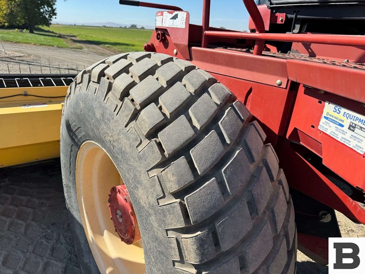new-holland-h8040-image-22