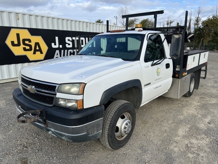 2006-chevrolet-silverado-3500-image-1