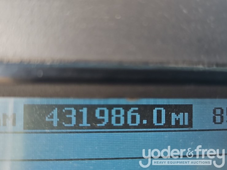 2015-mack-gu713-granite-image-36