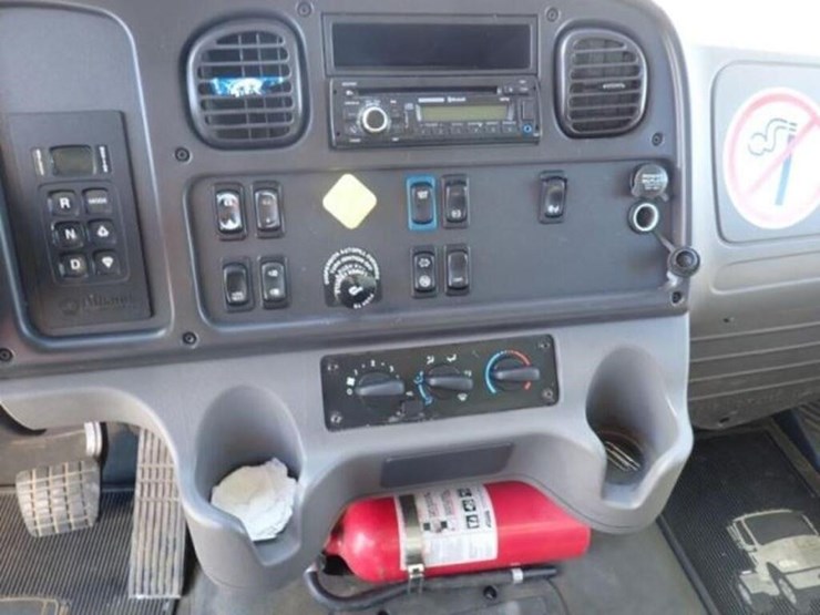 2017-freightliner-m2106-s/a-van-truck-3alacydt0hdj-image-21