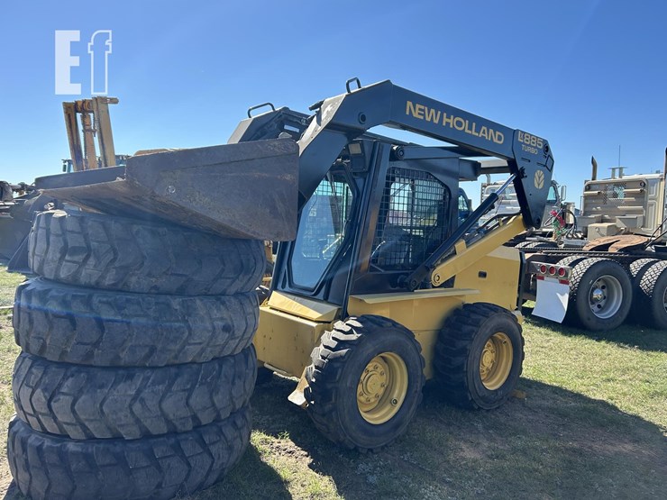 new-holland-lx885-image-3