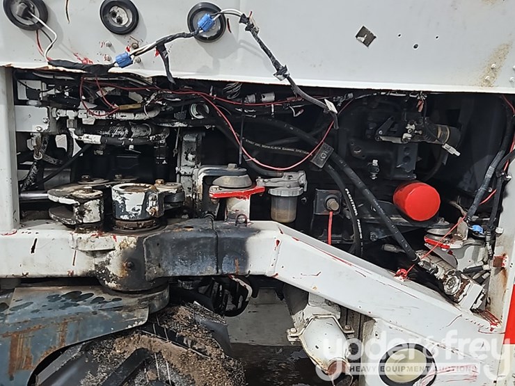 2004-moffett-m5500-image-14