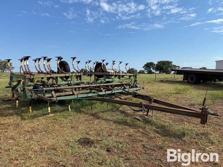 john-deere-1010-image-3