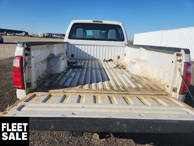 2014-ford-f350-image-23