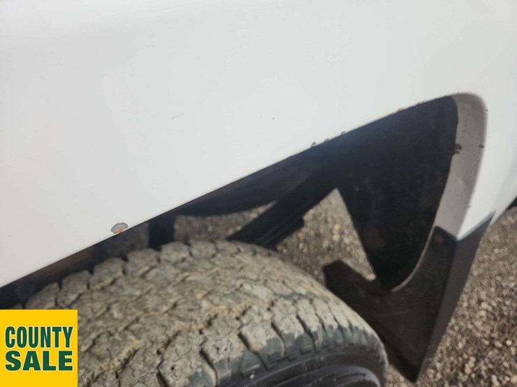 2019-chevrolet-silverado-1500-image-33