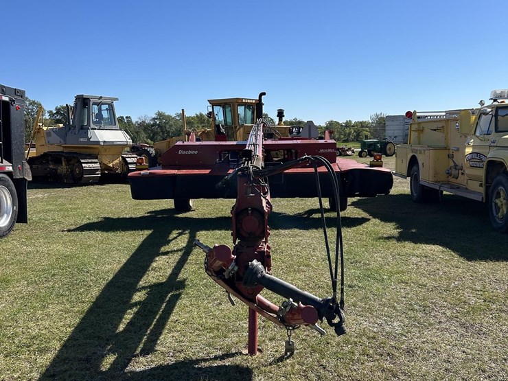 2014-new-holland-h7460-image-2