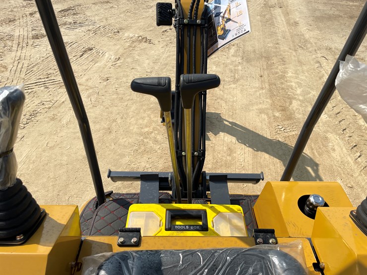 #210-•-new-rt15r-mini-excavator-image-22