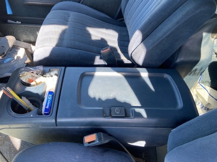 1994-chevrolet-suburban-image-17
