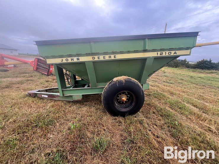 john-deere-1210a-image-8