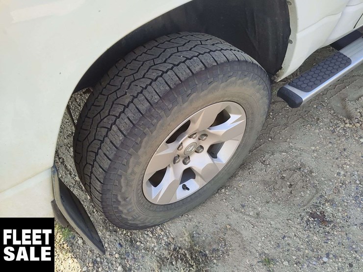non-operable-2022-ram-1500-4x4-big-horn-4dr-crew-cab-5.6-ft.-sb-pickup-image-21