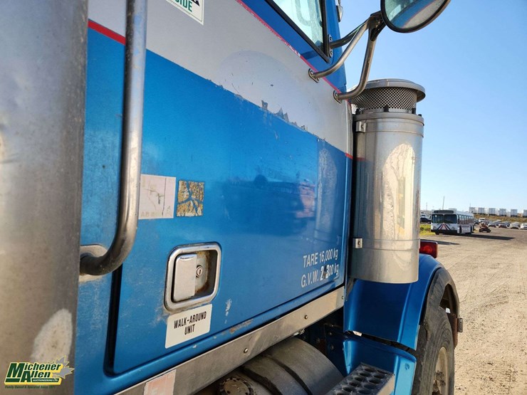 2001-western-star-4900-image-42