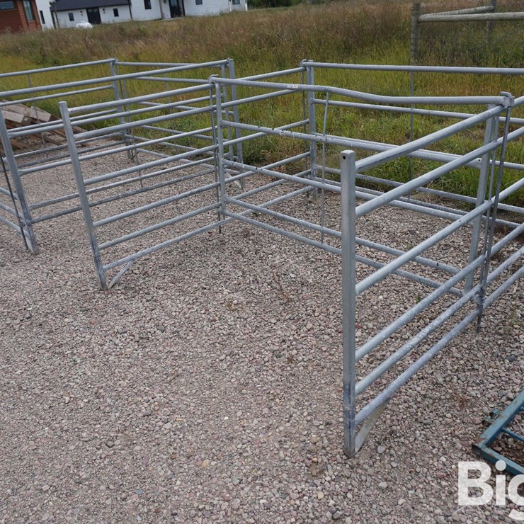 Sydell Sheep Hay Feeders