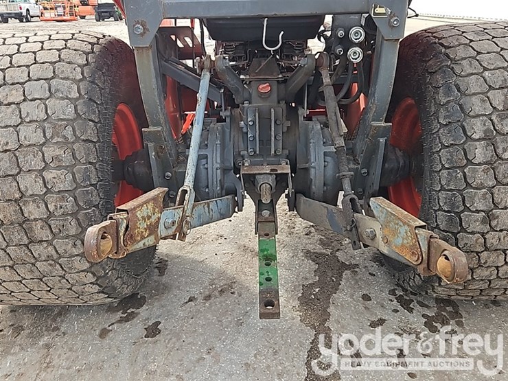 2016-kubota-mx5200hst-image-13