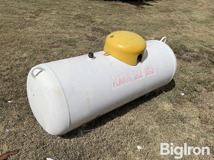 2005-120-gallon-propane-tank-image-1