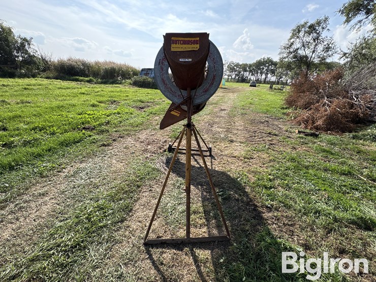 hutchinson-6’-grain-cleaner-image-2