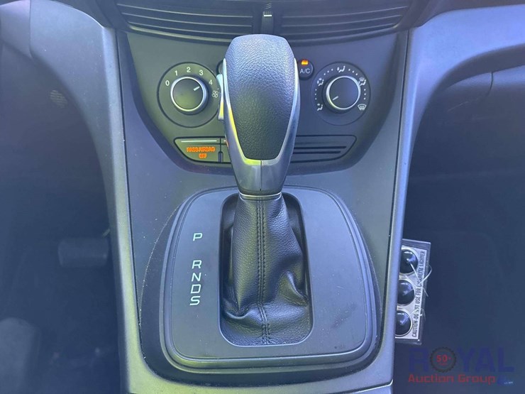2016-ford-escape-image-11