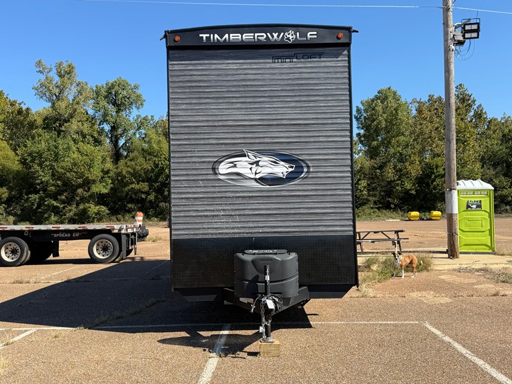 #6895-•-2024-forrest-river-timberwolf-mini-loft-camper-image-5
