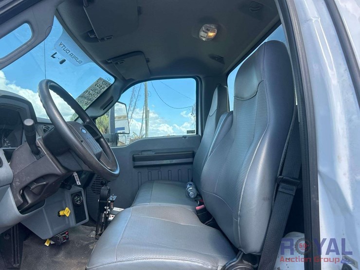 2017-ford-f650-image-17