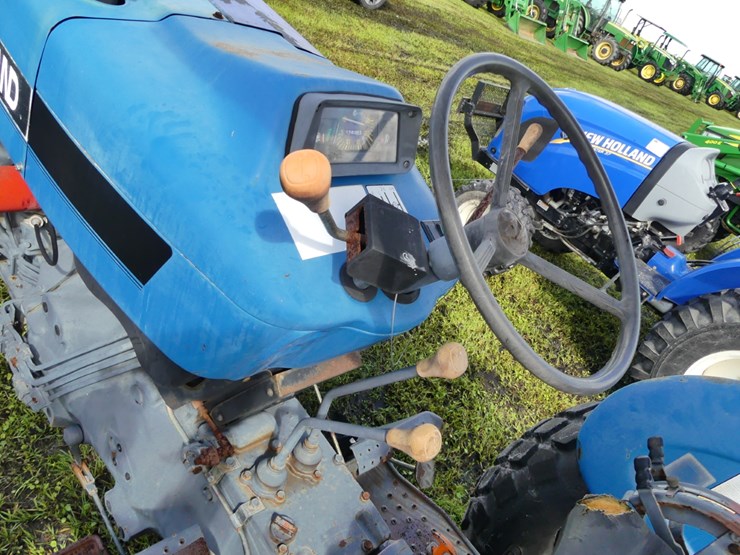 new-holland-3930-image-11