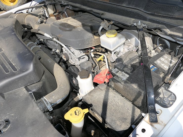 2020-dodge-ram-3500-image-26