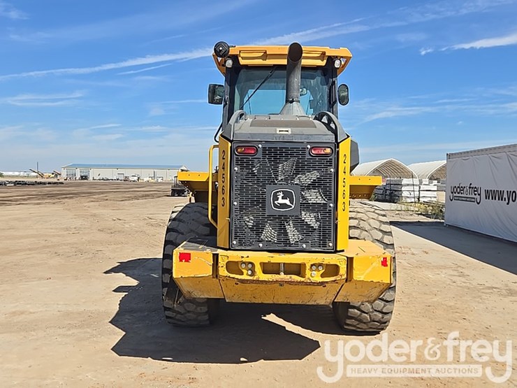 2019-deere-524l-image-4