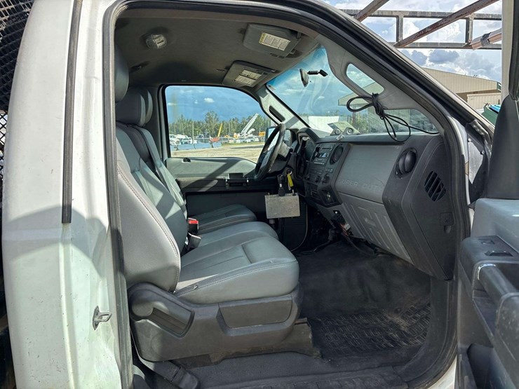 2012-ford-f550-image-30