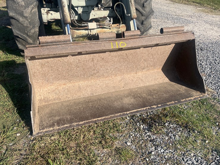 new-holland-8010-image-14