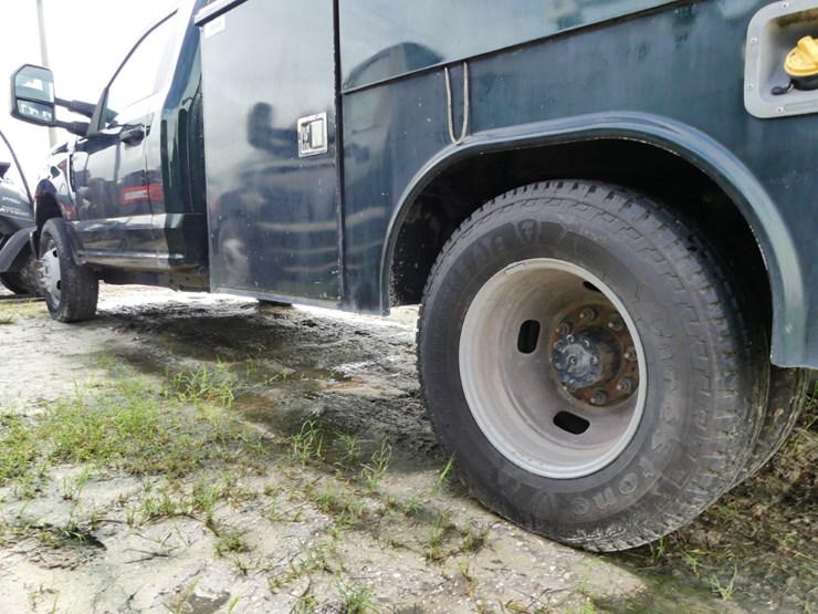 2019-ford-f350-xl-image-7