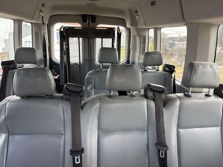 2015-ford-transit-image-14