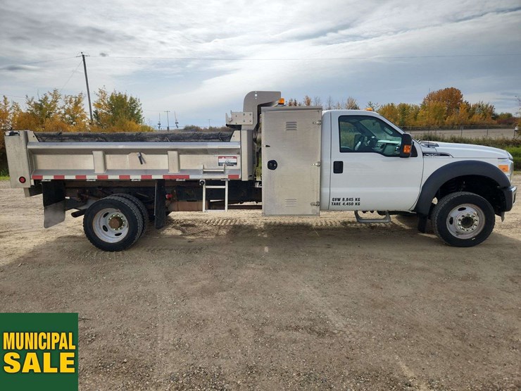 2012-ford-f550-image-23