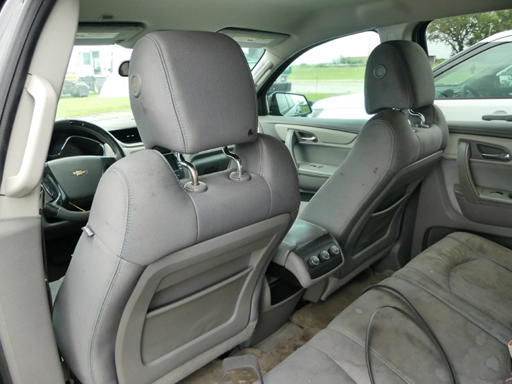 2013-chevrolet-traverse-image-8