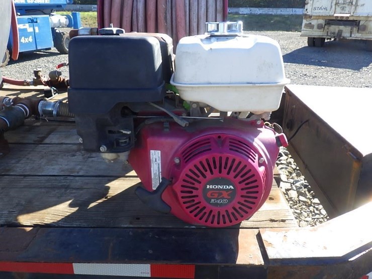 load-trail-12'-t/a-1,065-gallon-water-trailer-image-14