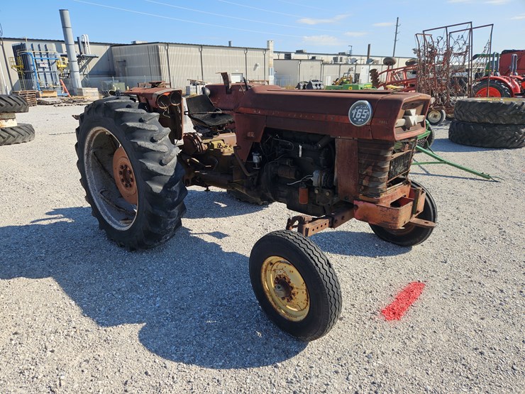 massey-ferguson-165-image-13