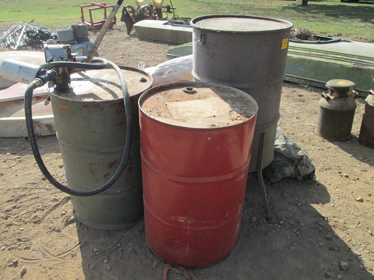 #2045-•-(2)-oil-drums,-deer-feeders-&-hunting-supplies-inv#-29924-image-2