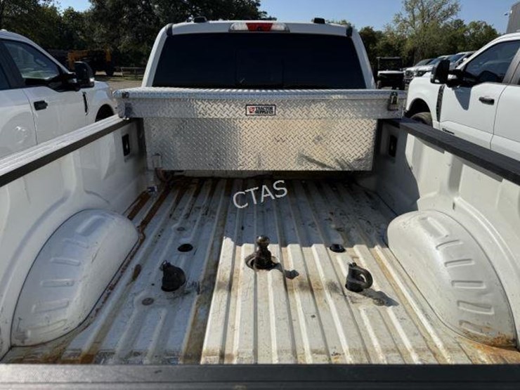 2021-ford-f350-image-11