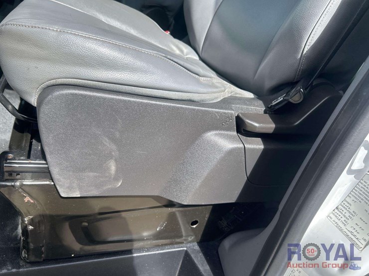 2016-ford-transit-image-19