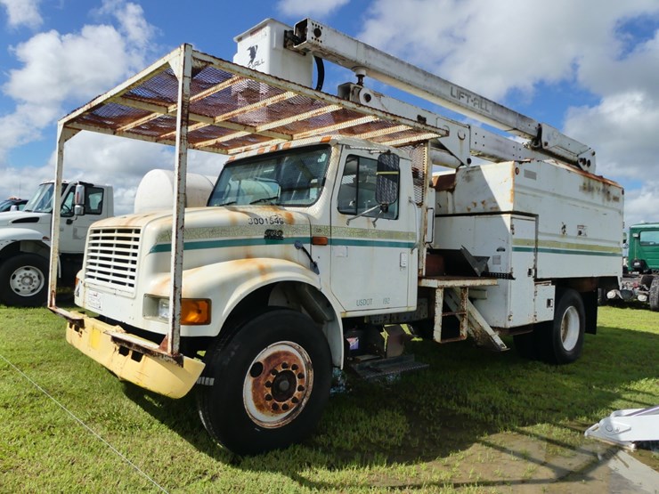 2000-international-4700-image-1