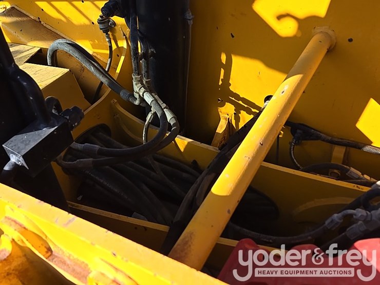 2016-jcb-510-56-image-32
