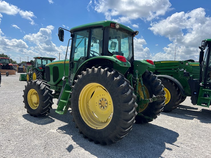 2006-john-deere-6715-image-14